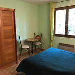 Les Persedes Hotel 2*