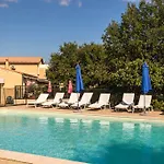 Les Persedes Hotel