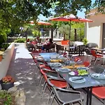 Les Persedes 2* Lavilledieu (Ardeche)