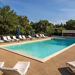 Les Persèdes 2*