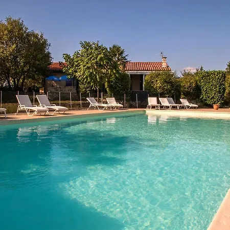 Hotel Les Persedes Lavilledieu (Ardeche)