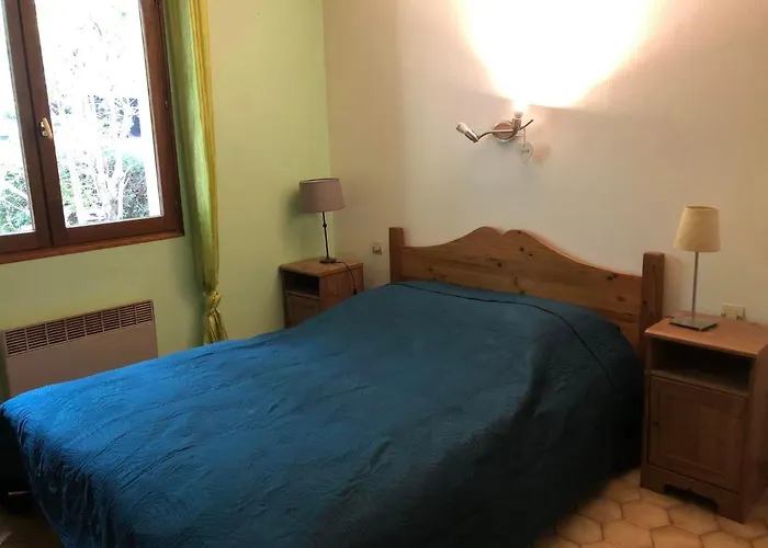 Hotel Les Persedes Lavilledieu (Ardeche)