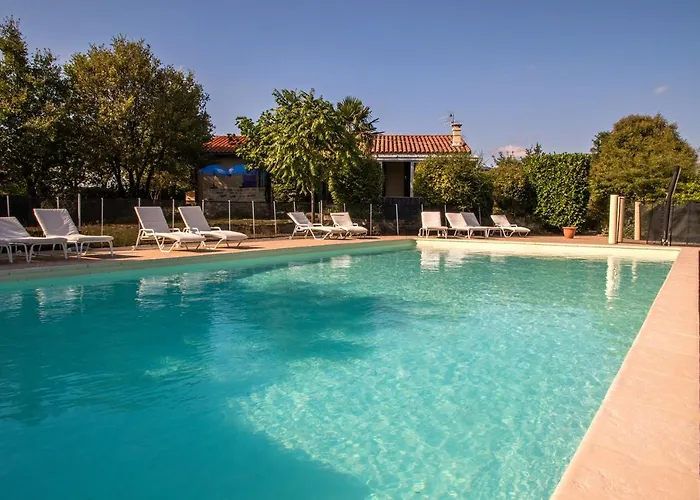 Hotel Les Persèdes Lavilledieu (Ardeche)